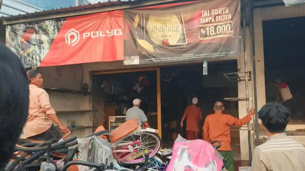 Warung Kopi di Jalan Ir Juanda: Saingan Rival Saat Citimall Datang